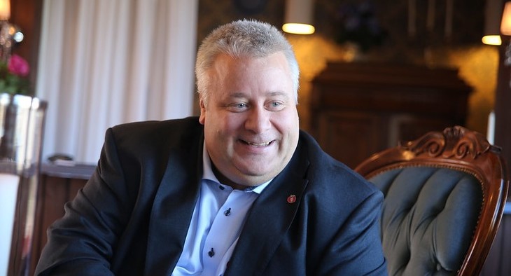 Vil statsråden ta initiativ til at personer med brystkreft også skal kunne få Calcigran Forte på blåresept? spør FrP-politiker i et skriftlig spørsmål til Stortinget. Foto: FrP
